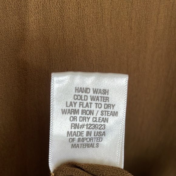 LACAUSA ‘Dad Shirt’ Sheer Tank - Olive - Picture 5 of 7